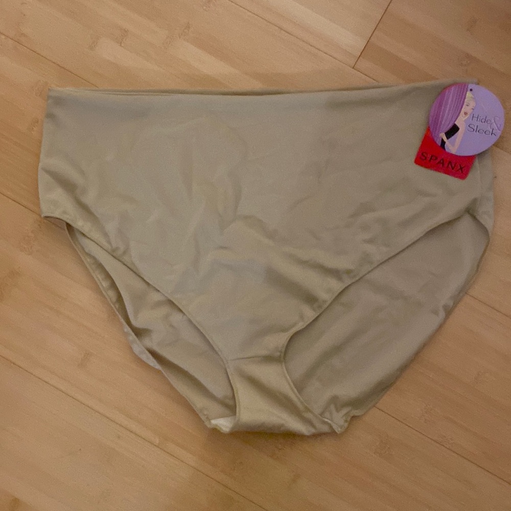 Spanx Size 3X Hide & Sleek